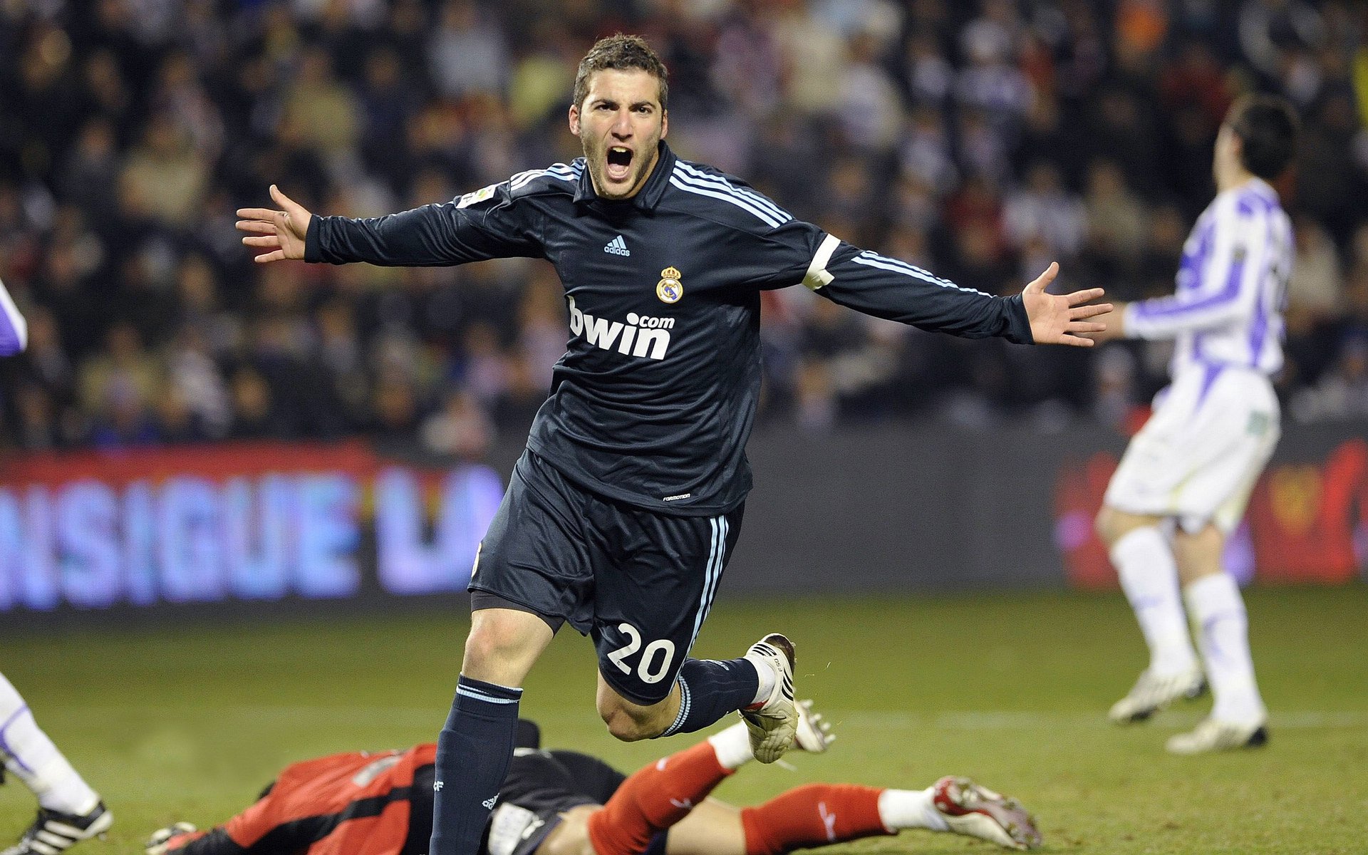 “足球+互联网+青训”新模式在百余城市广泛应用，行业数字化加速